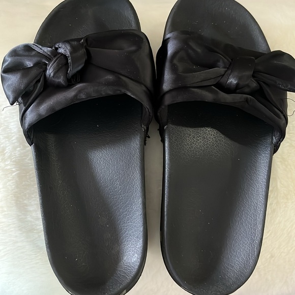Black satin slides 7 8 bow knot sandals rubber molded foot fakin-stock M - Picture 3 of 8